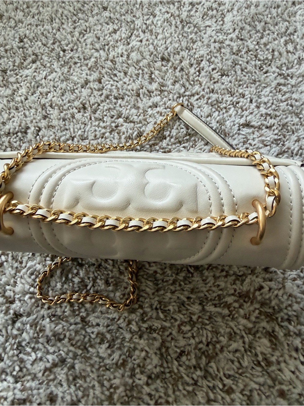 Tory Burch Cream Quilted Leather Crossbody with Gold Chain - Picture 2 of 5